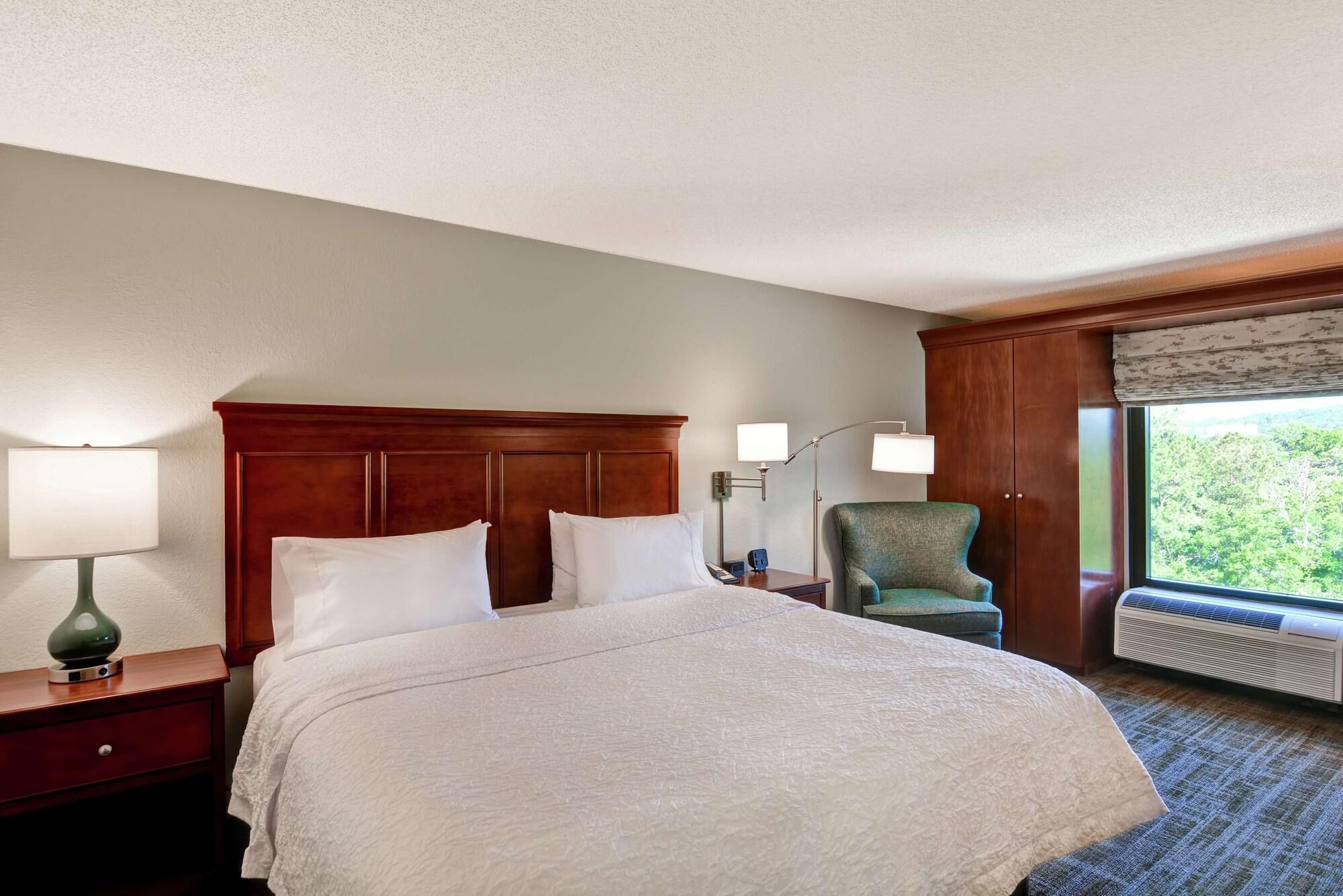 Hampton Inn Birmingham/Mountain Brook Exterior photo