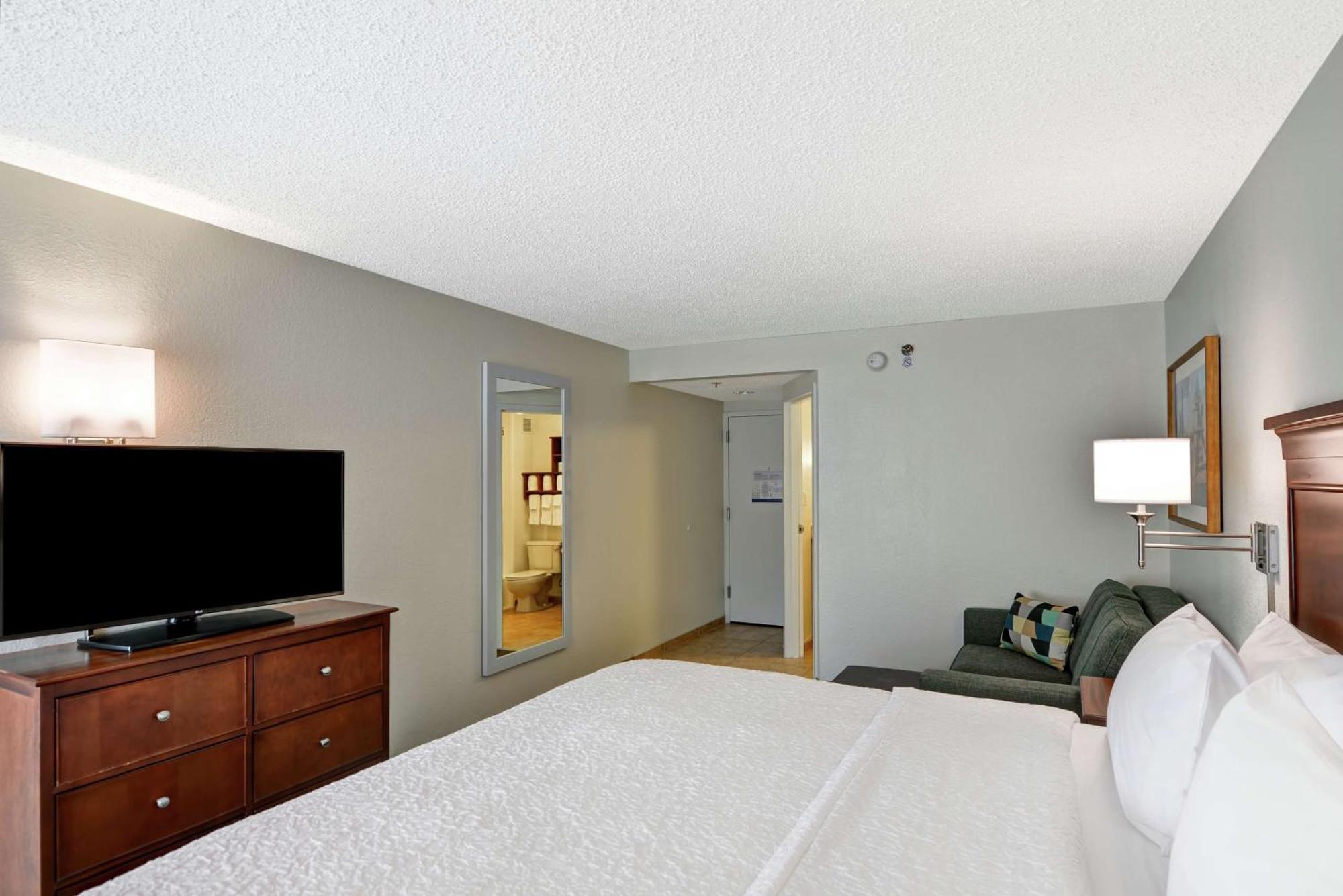 Hampton Inn Birmingham/Mountain Brook Exterior photo