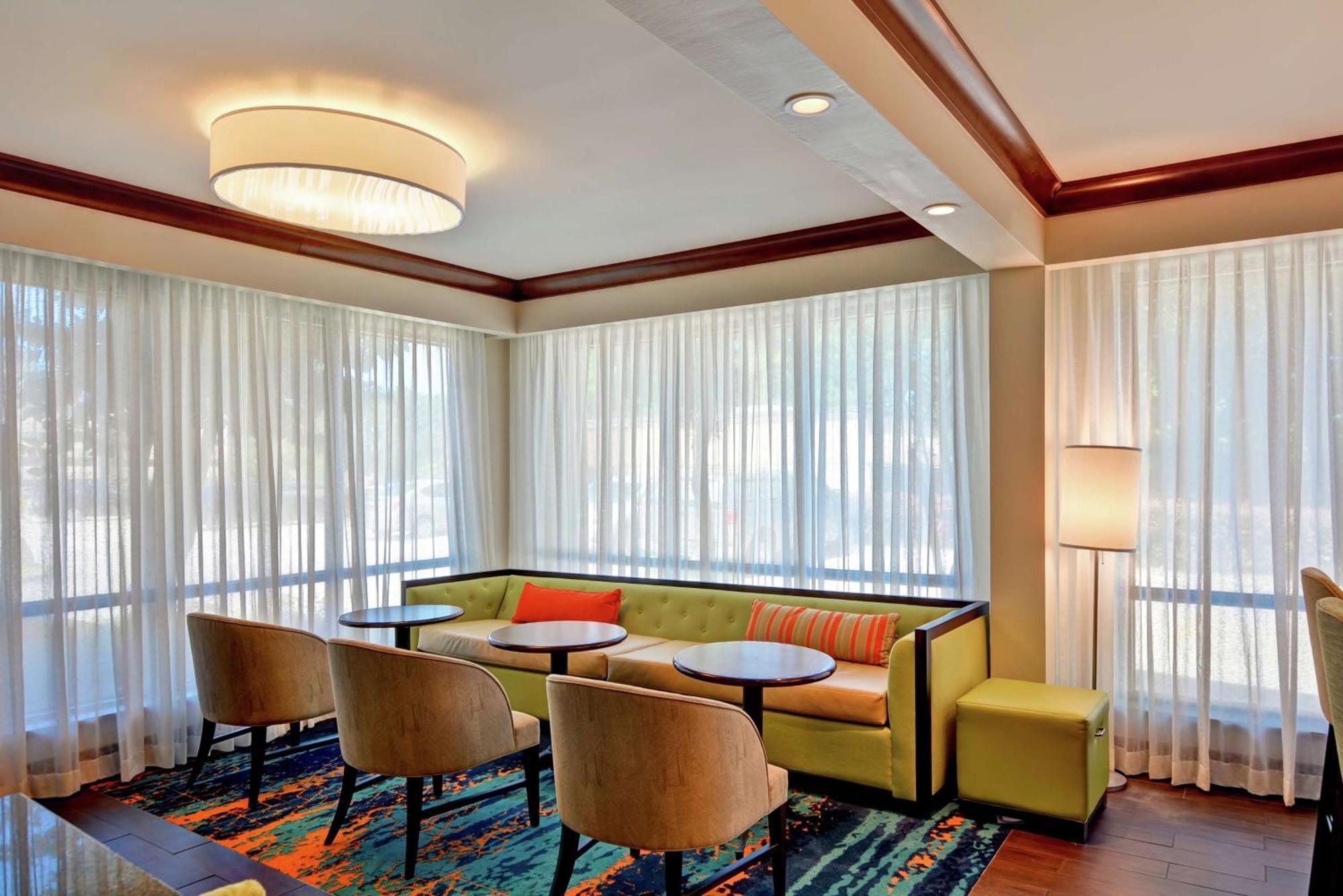 Hampton Inn Birmingham/Mountain Brook Exterior photo