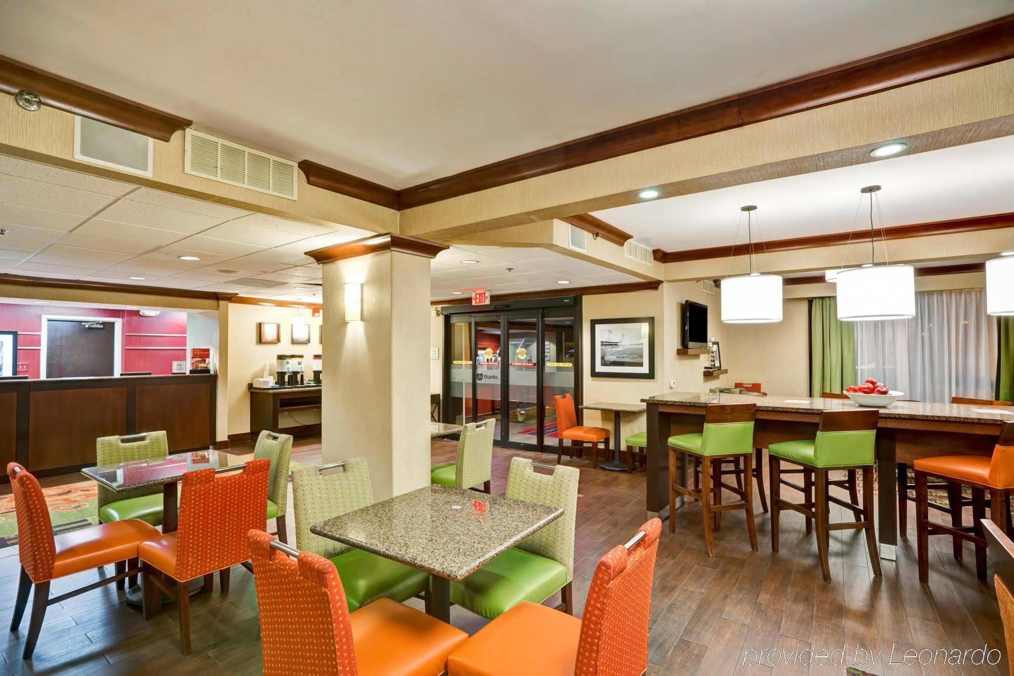 Hampton Inn Birmingham/Mountain Brook Exterior photo